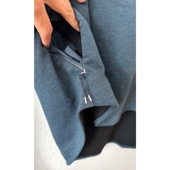 On Running Women's High Neck Technical Hoodie On Clouds Funnel Neck Thumb Holes - Picture 11 of 15